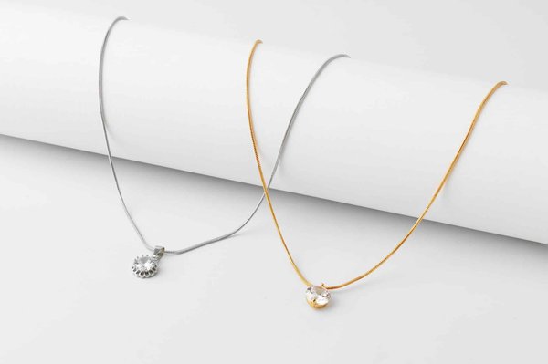 Collier en acier inoxydable : les avantages offerts par le bijou